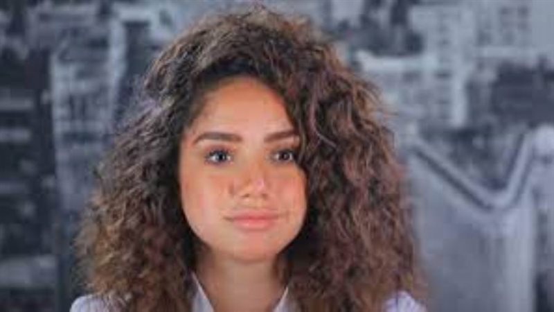 الفنانة رنا رئيس