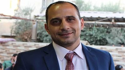 الناقد طلحة أحمد يعلن صدور كتابه الجديد «كرة القدم والسياسة»