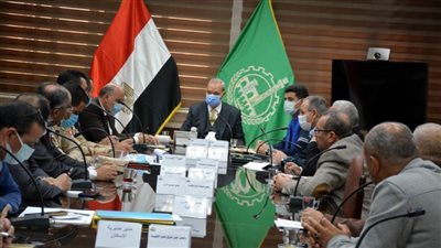 محافظ القليوبية يتابع إنشاء كورنيش حضاري بشبرا الخيمة 