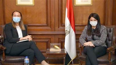 المشاط تبحث مع مدير 