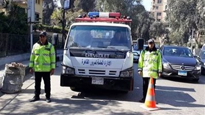 تحرير 2858 مخالفة عدم تركيب الملصق الإلكتروني ورفع 48 سيارة ودراجة متهالكة خلال 24 ساعة