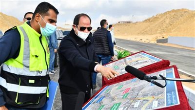 الرئيس السيسي يتفقد عددًا من مشروعات تطوير القاهرة الكبرى