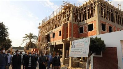 محافظ المنيا يتفقد مشروعات المبادرة الرئاسية 