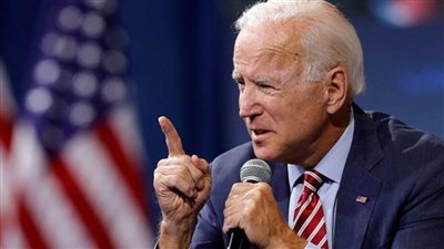 بايدن ينتقد 