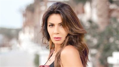 نجلاء بدر: صوري مع عمرو دياب أكتر من جوزي