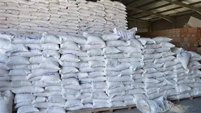 ضبط 3 أطنان دقيق وسكر وأرز مجهولة المصدر في قنا