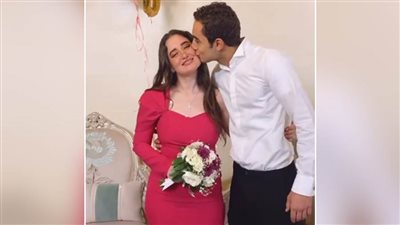 بالصور.. طفلة عريس من جهة أمنية تحتفل بخطوبتها 