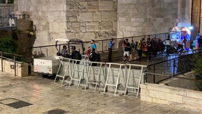 الاحتلال يغلق منطقة باب العامود بالقدس المحتلة ويقتحم قرية في شمال رام الله