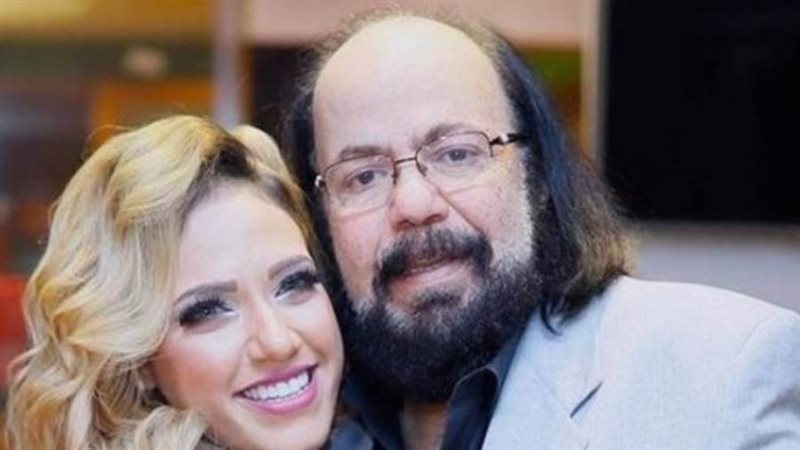 الفنانة إيمي طلعت