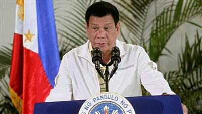 الرئيس الفلبيني يوجه باستخدم جميع الموارد الحكومية لمساعدة ضحايا الأعاصير