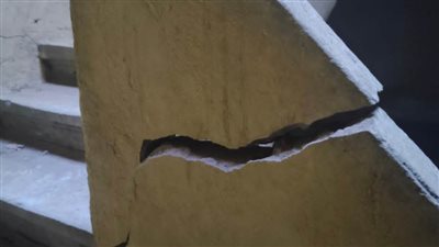 حي مصر القديمة ينقذ سكان عقار من الدفن أحياء