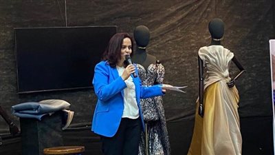 ورشة تدريبية لتشكيل الموضة على المانيكان 