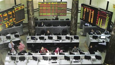 تراجع جماعي لمؤشرات البورصة المصرية عند إغلاق أولى جلسات الأسبوع