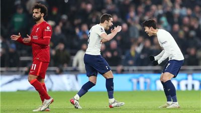 تقييم منخفض لصلاح أمام توتنهام وجوتا يلاحقه في قائمة الهدافين