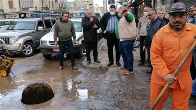 نائب محافظ القاهرة يتابع خدمات المواطنين بالأحياء