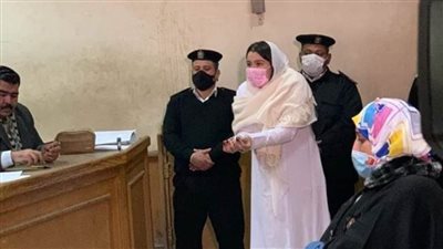 حنين تنهار باكية أمام محكمة: 