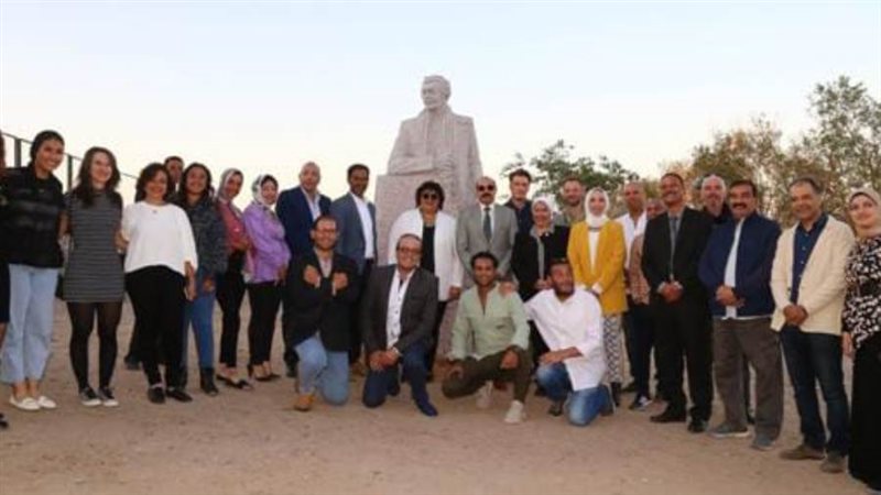 ختام سمبوزيوم أسوان