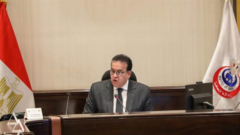 عبدالغفار خلال الاجتماع