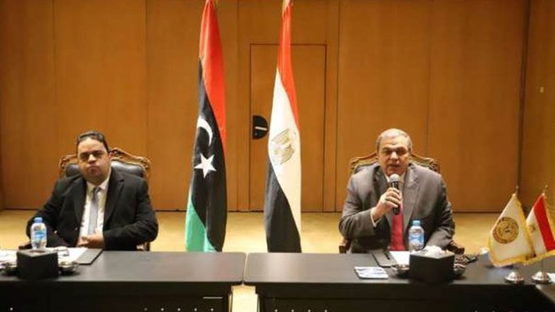 وزير القوي العاملة