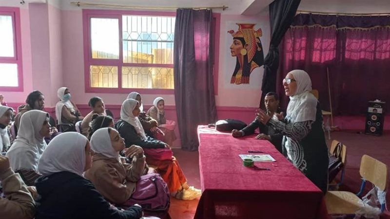 جانب من الندوة