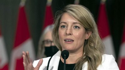 وزيرة الخارجية الكندية تدخل العزل بعد إصابتها بفيروس كورونا