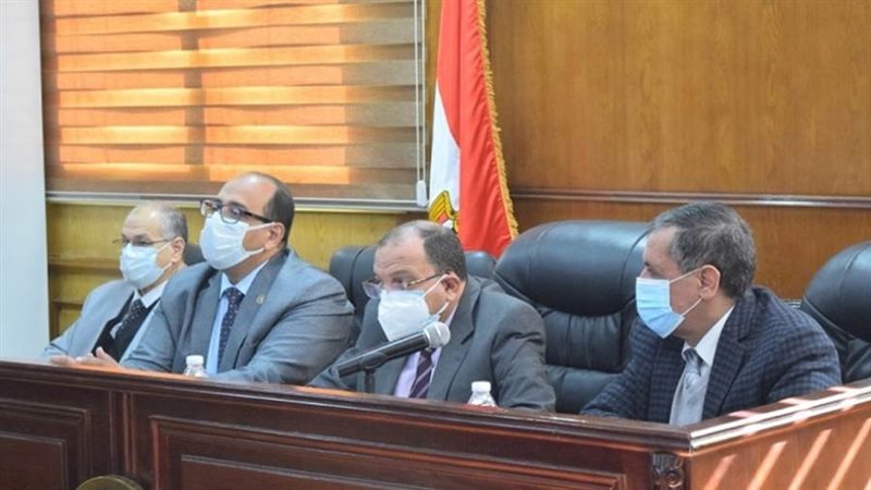 الدكتور منصور حسن