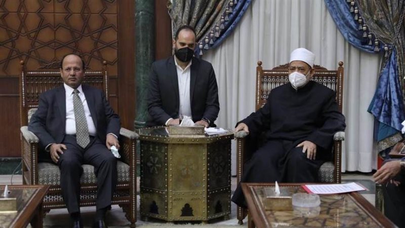شيخ الأزهر أثناء