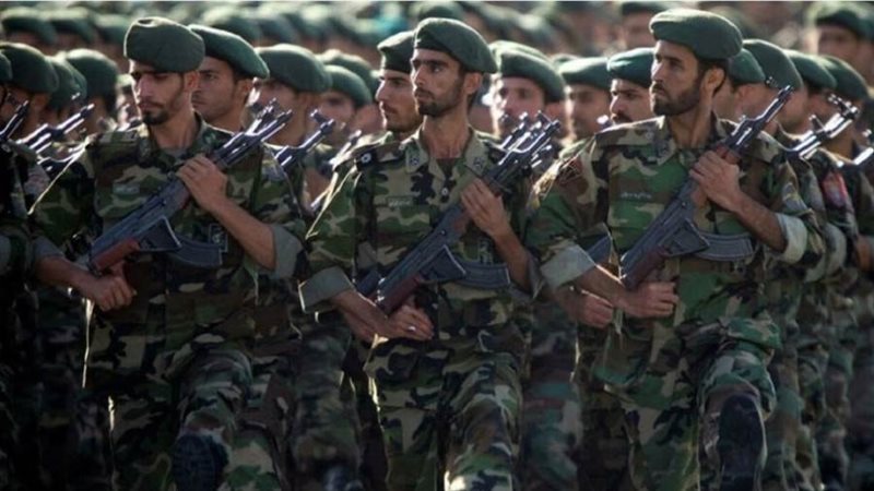 عرض عسكري للحرس الثوري
