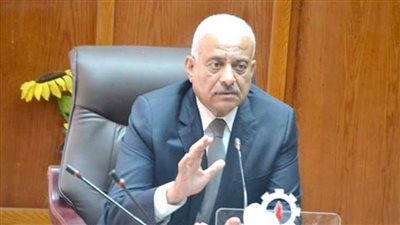 مناقشة خطة تطوير مدينة الصفا ومنطقة الصناعات الصغيرة والمتوسطة بقرية جنيفة بالسويس 