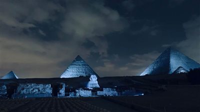 العنانى يشارك فى احتفالية اليونيسيف وإضاءة الهرم