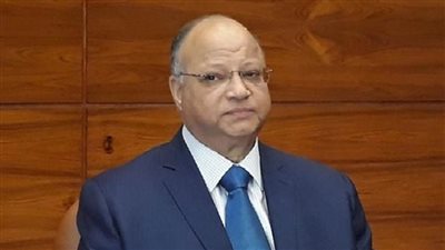 محافظ القاهرة: رفع درجة الاستعداد للتعامل مع التغيرات الجوية ونشر الشفاطات بمطالع الكباري