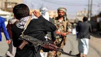 البحرية الأمريكية تضبط أسلحة نارية على مركب كان في طريقه إلى المليشيات الحوثية باليمن