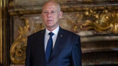    قيس سعيد : يجب أن ينتبه التونسيون إلى ما يدبر من قبل بعض الخونة الذين باعوا ضمائرهم 