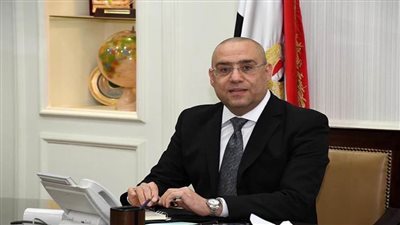 وزير الإسكان يستعرض موقف تنفيذ المشروعات بمدينة العبور خلال العام 2021