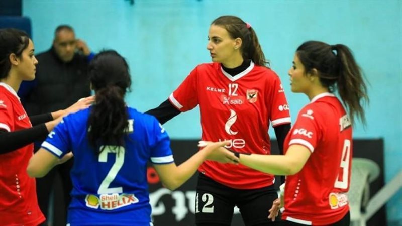 طائرة سيدات الأهلي