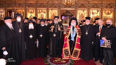البابا تواضروس يهنئ بطريرك الروم الأرثوذكس بعيد الميلاد المجيد