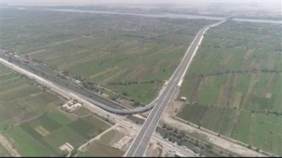 بالفيديو كونفرانس.. الرئيس السيسي يفتتح محور عدلي منصور ومجمع الصناعات ببني سويف 