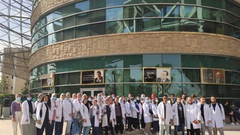 طلبة العلاج الطبيعي