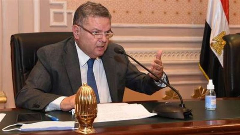 هشام توفيق وزير قطاع