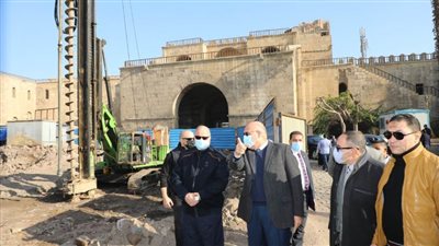 محافظ القاهرة يتابع إجراءات نقل الورش من القاهرة التاريخية