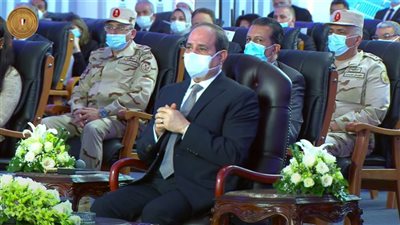 الرئيس السيسي يتفقد اليوم أكبر محطة طاقة شمسية في العالم في أكثر المناطق سطوعًا للشمس على الكوكب 
