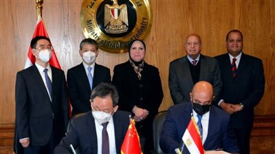 نيفين جامع: حريصون على نقل التكنولوجيا الصينية المتطورة للصناعة المصرية