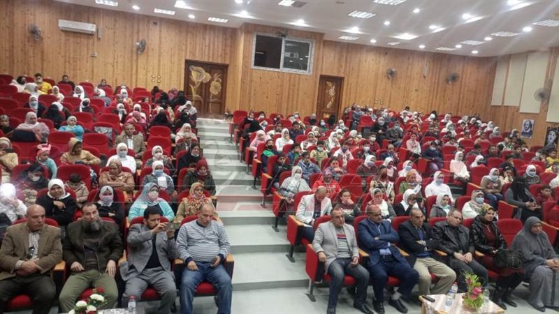 خلال الندوة