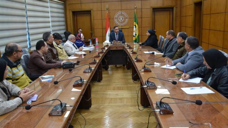 اجتماع محافظ الدقهلية