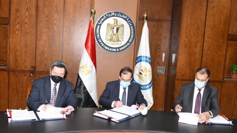 وزير البترول أثناء