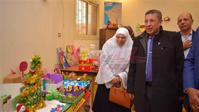 وكيل تعليم البحيرة يفتتح معرض الأعمال اليدوية لطلبة المدارس