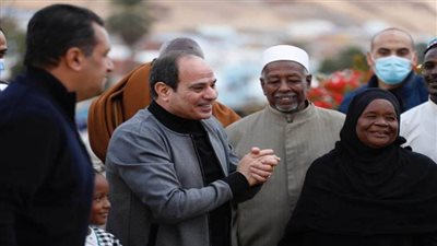  الرئيس السيسي يزور قرية غرب سهيل بأسوان ضمن مبادرة حياة كريمة