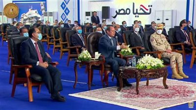 الرئيس السيسي: مش هسمح لمسؤول يخلي البلد دى 