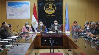محافظ كفر الشيخ يوجه بالتواصل مع الراغبين في الحصول على أراضي بالوادي الجديد