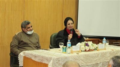 نائب رئيس جامعة أسيوط توجه رسالة لأعضاء هيئة التدريس بكلية الخدمة الاجتماعية 